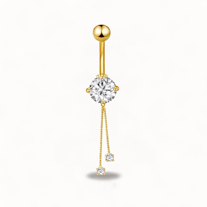 Bauchpiercing mit Kette und Anhänger